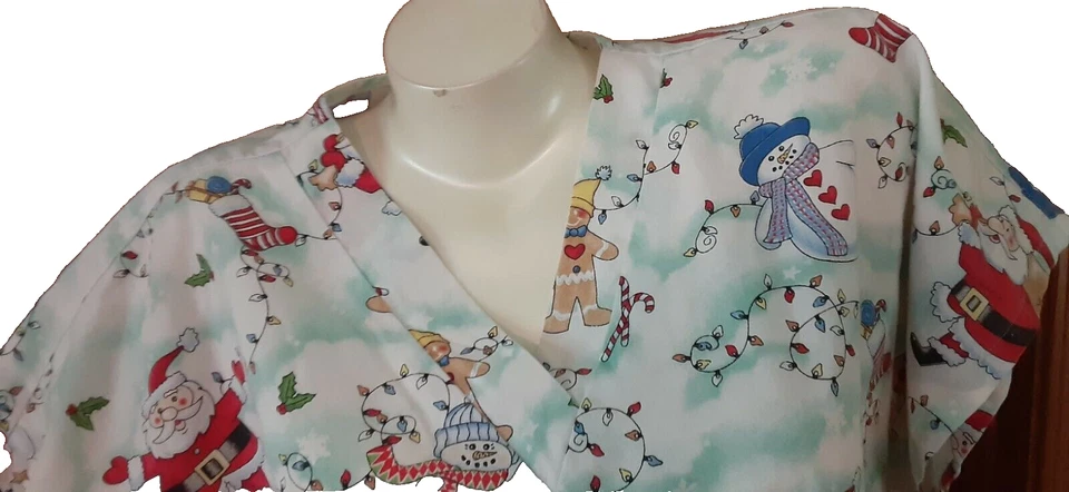 Simply Basic Scrubs Top Short Sleeve V-Neck Christmas Decorations Misses Size L - Image 2 of 4