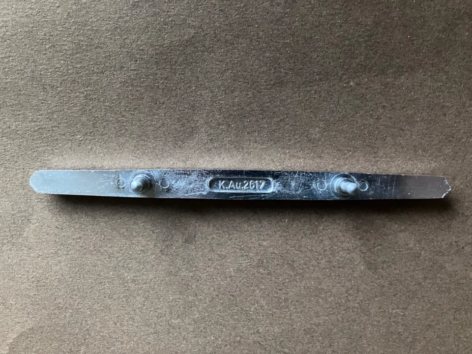 Emblema de placa de cobertura de rádio Mercedes-Benz Ponton 180D W120 101208170114 (1953-1962) - Imagem 4 de 4