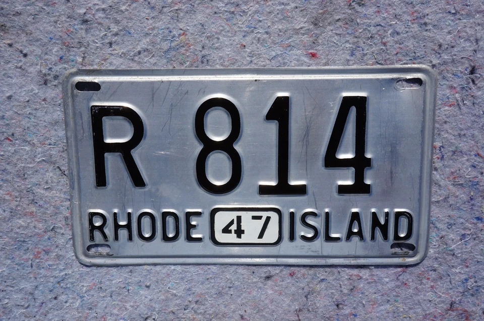 Placa de licença 1947 Rhode Island - Imagem 3 de 4