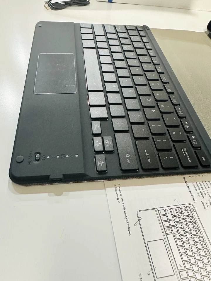 Keyboard Case for iPad Pro 11 2022 2021 2020 2018, Slim Shell Lightweight Cover - Image 3 of 4