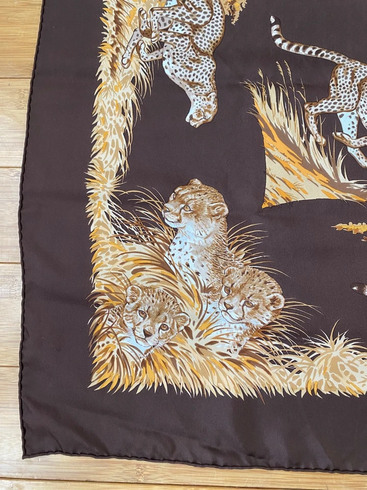 Hermes 2007 "Guepards" silk scarf design Robert Dallet Cheetahs, Excellent cond - Image 3 of 4