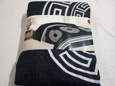 King Size Quilted Bed Spread Egyptian Cotton Touch Greek Circle Black And White