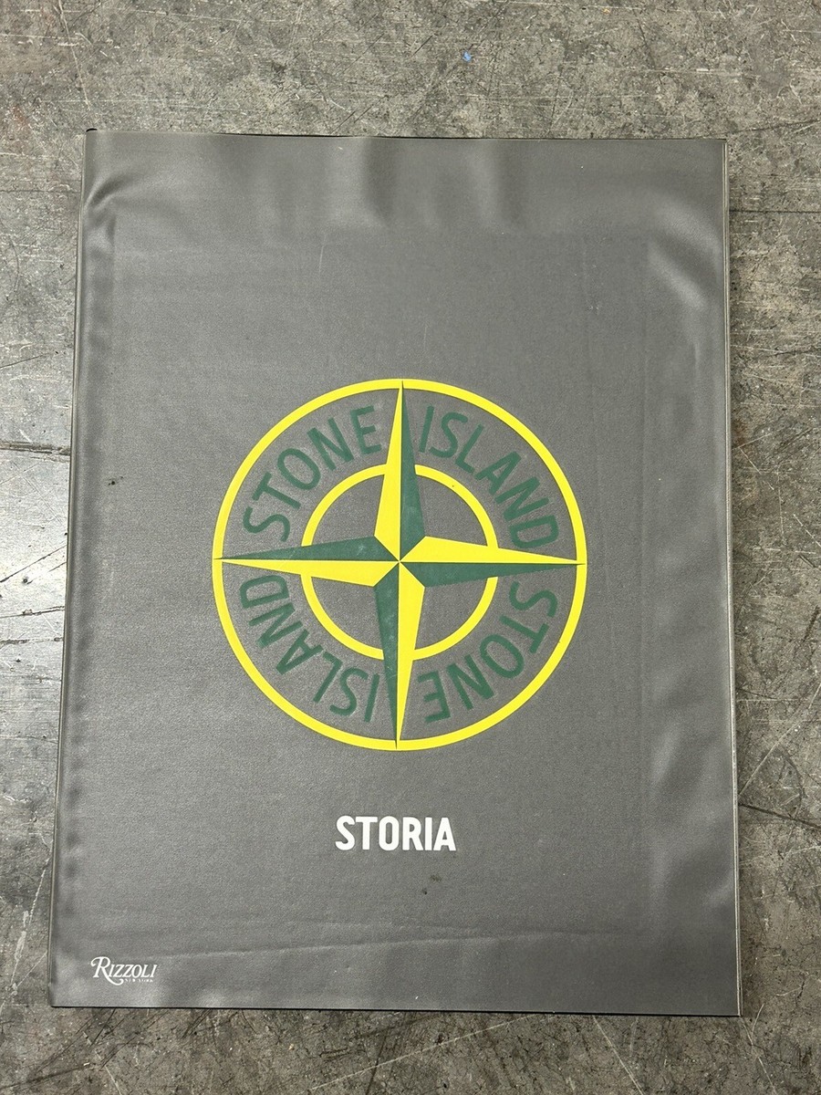 ストーンアイランド　STORIA Stone Island: Storia Revised & Updated - Rizzoli New York