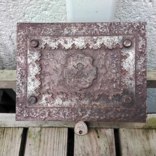 Boite Coffret en Fer  Blason Fusils Croisés et Chien  Système de Fermeture à Clé