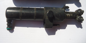 Mercedes W204 Scheinwerferreinigungsdüse SWR Spritzdüse A2048600347 links