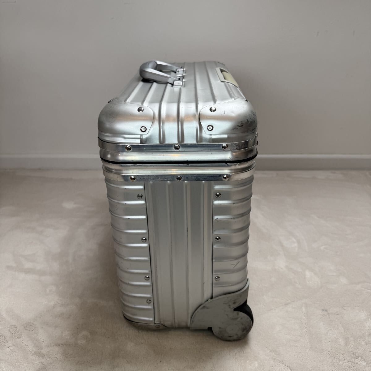 Rimowa Lufthansa Topas Pilot Trolley 29L Silver 2 wheels Carry