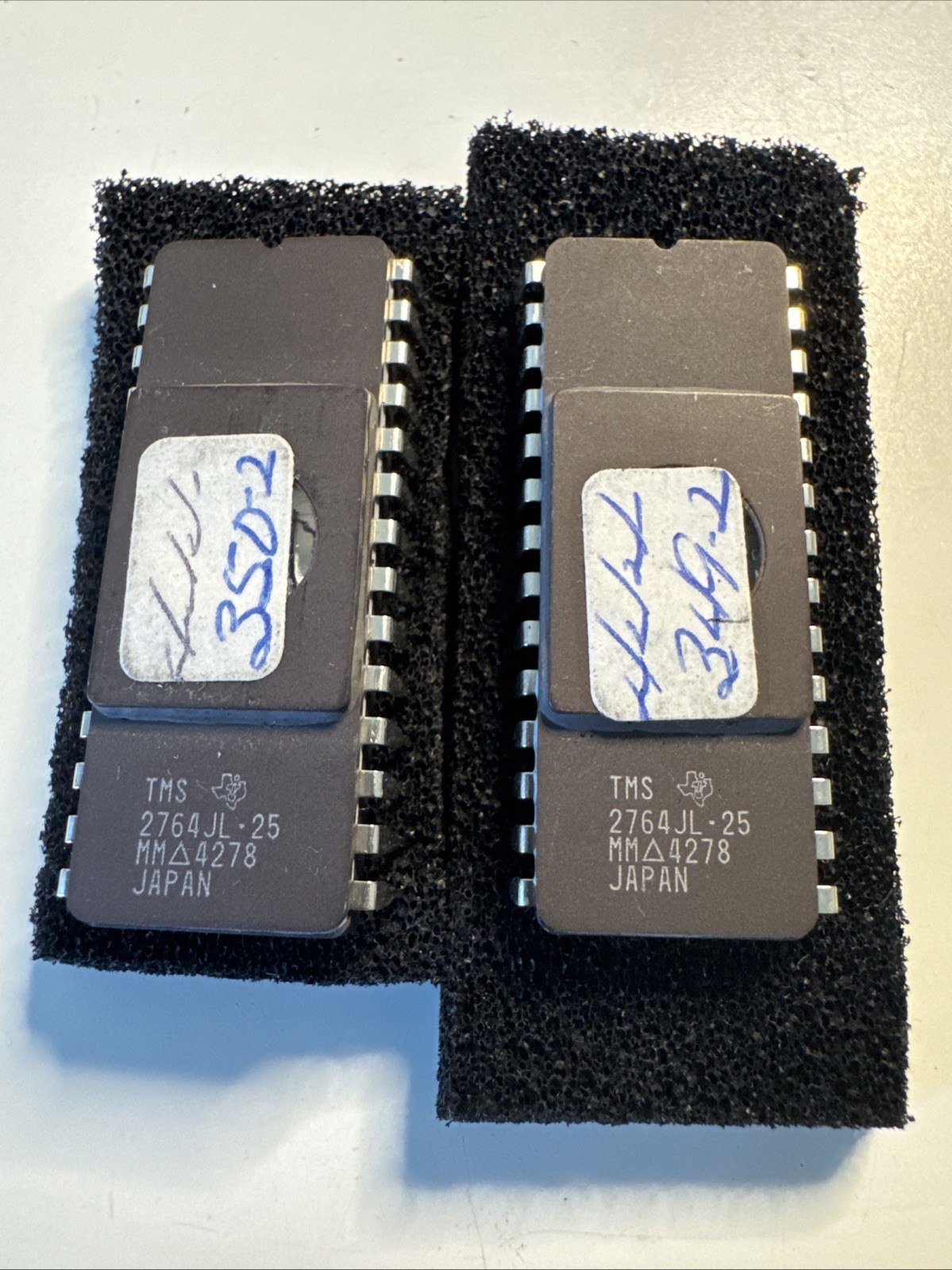 TMS2764-25JL / TMS2764-JL25 TEXAS INSTRUMENTS INTEGRATED CIRCUIT X 2 Heathkit