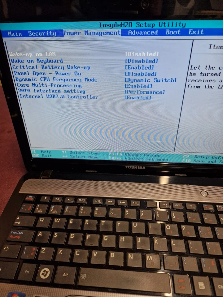 Toshiba Satellite L840D- AMD A8-4500M 1.9GHz 14" 6GB Ram 640HDD Radeon HD Graphi - Image 4 of 4