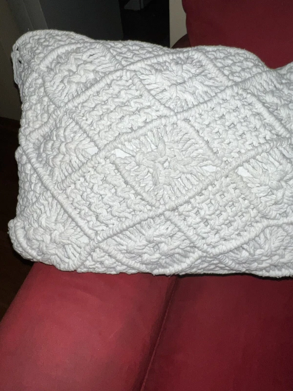 White Macrame Couch Bed Pillow