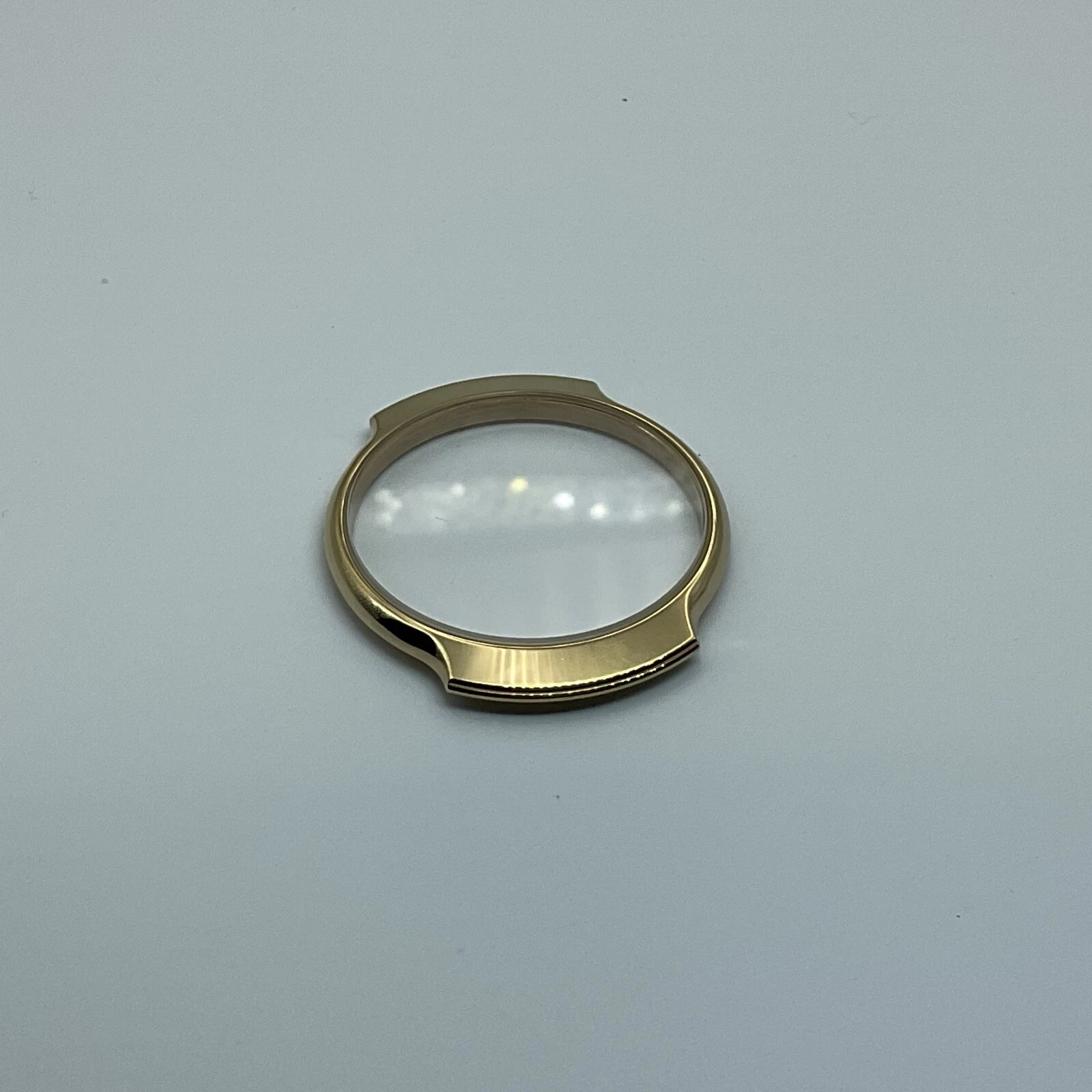 NOS LUNETTE DE MONTRE GUCCI 8000,2 L ORIGINALE AVEC VERRE CRISTAL INSTALLÉ