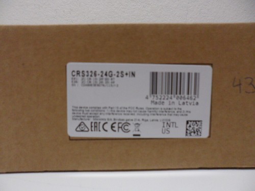 Conmutador enrutador en la nube Mikrotik CRS326-24G-2S+IN con 24 puertos Gigabit y 2x SFP+ - Imagen 3 de 12