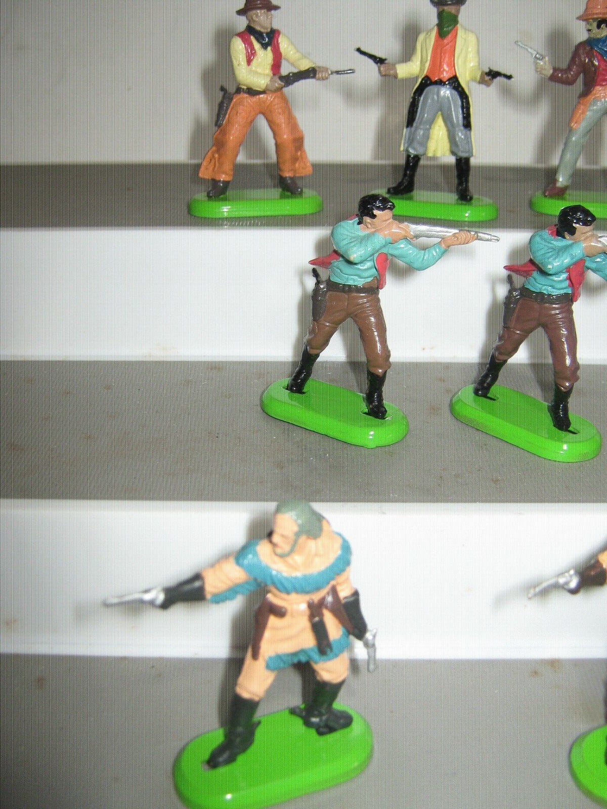 Picture 2 of 4