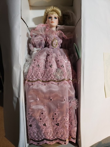 Effanbee Gallery Collection Cinderella ltd ed. MP150 Sculpted Linda Steele NIB - Picture 2 of 7
