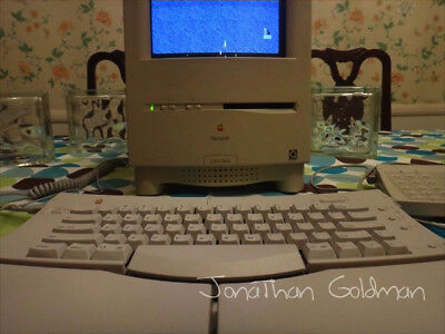 Apple Macintosh Color Classic MYSTIC 132MB RAM 300GB HD Mac OS 8.1 68040  Vintage