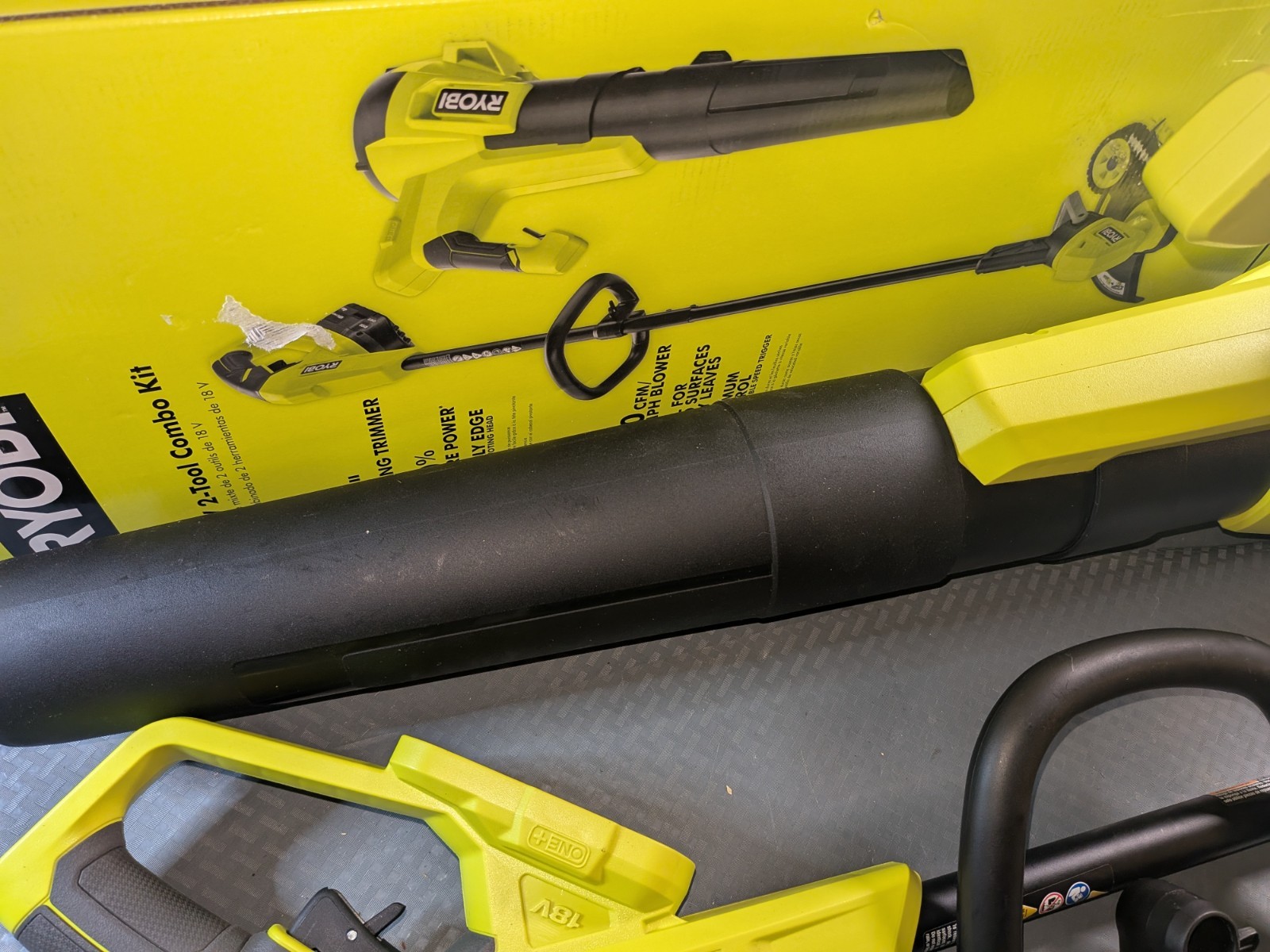 Ryobi 18V String Trimmer/Edger & Jet Fan Blower Kit 4Ah Battery & Charger