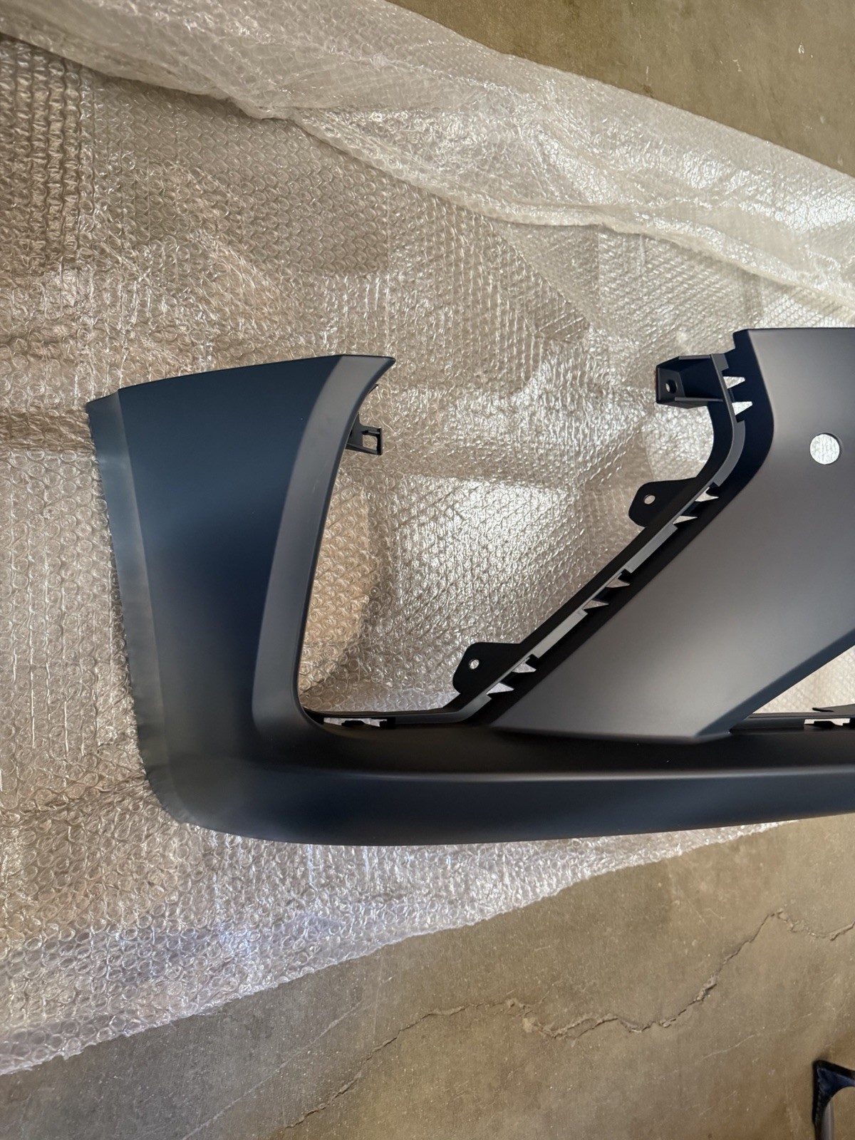 2020 2021 2022 Bentley Continental GT GTC Front Bumper Cover Lower New