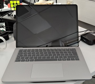 Microsoft Surface Laptop Studio I7-11370H RTX 3050 Ti 16GB RAM 512GB SSD+Zubehör