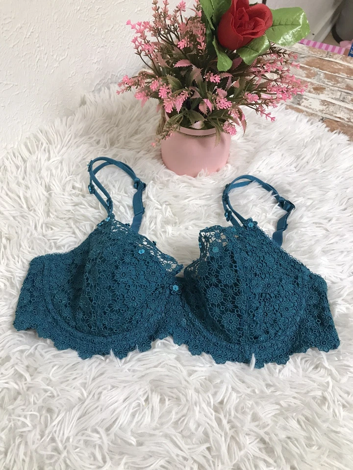 Sujetadores florales vintage Ambrielle lentejuelas bordadas color turquesa 38C Foto 2 de 4
