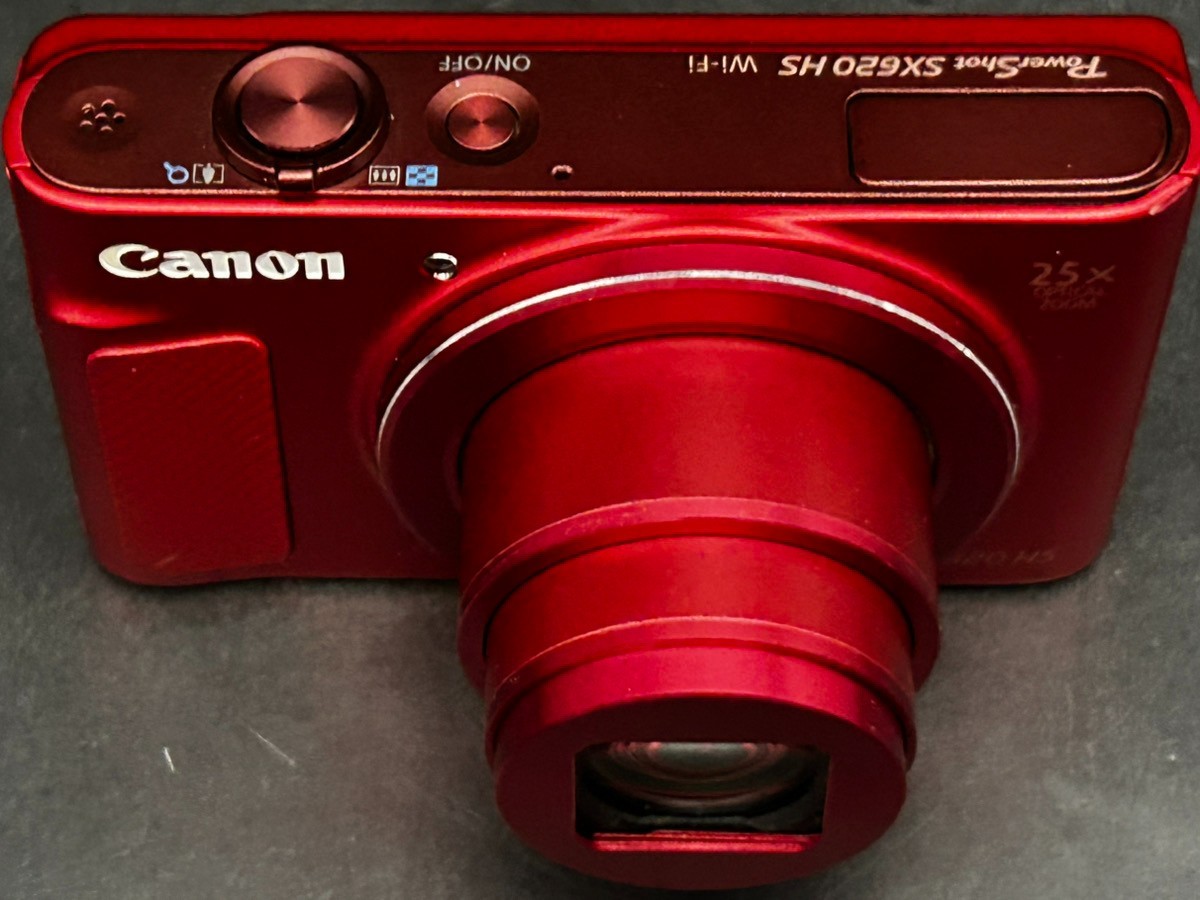 Near Mint Canon PowerShot SX620 HS Red 20.2MP 25x Zoom Wi-Fi W