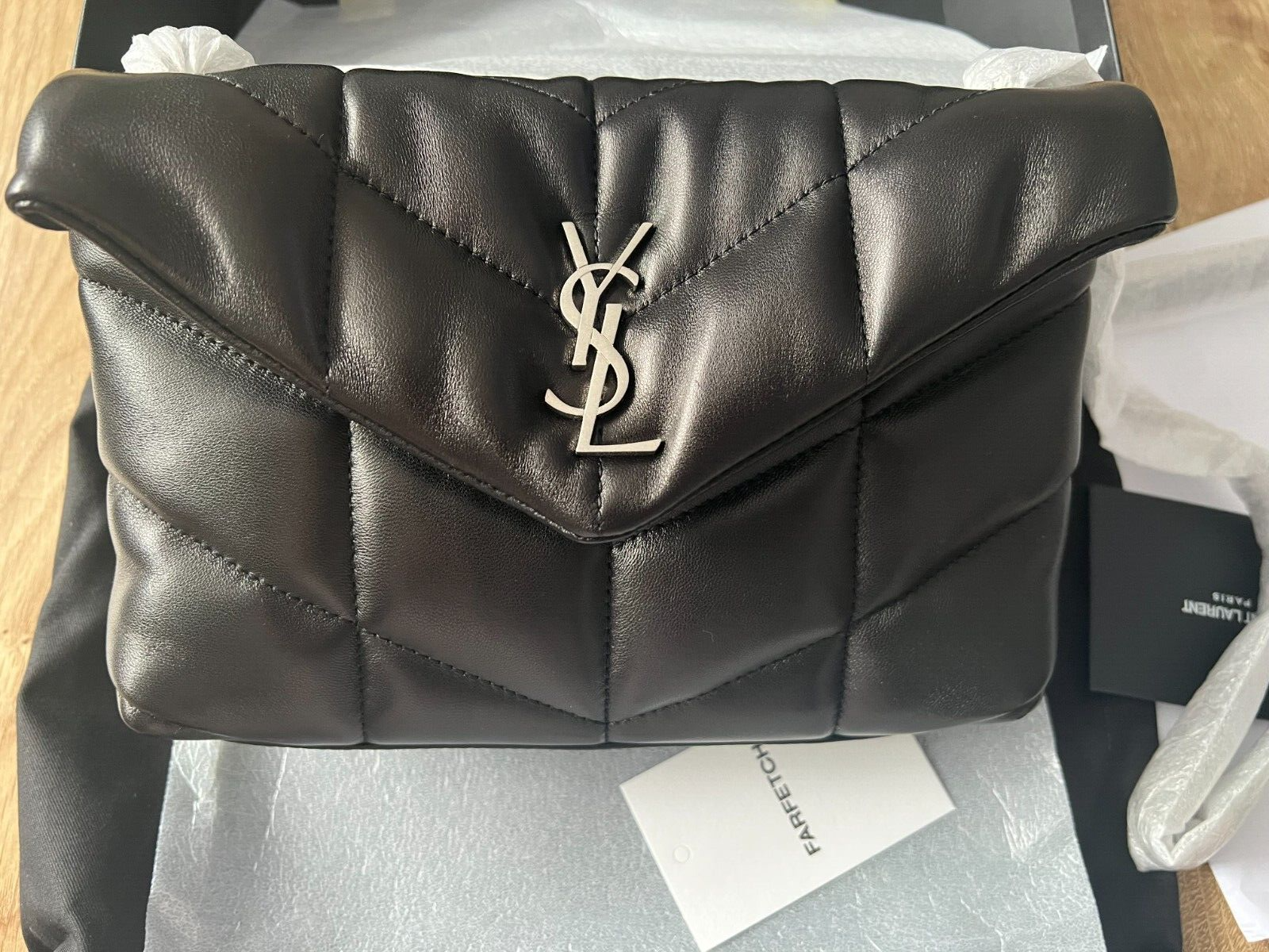 Borsa a tracolla Saint Laurent Loulou Puffer nera con catena argento prezzo consigliato £ 2.415