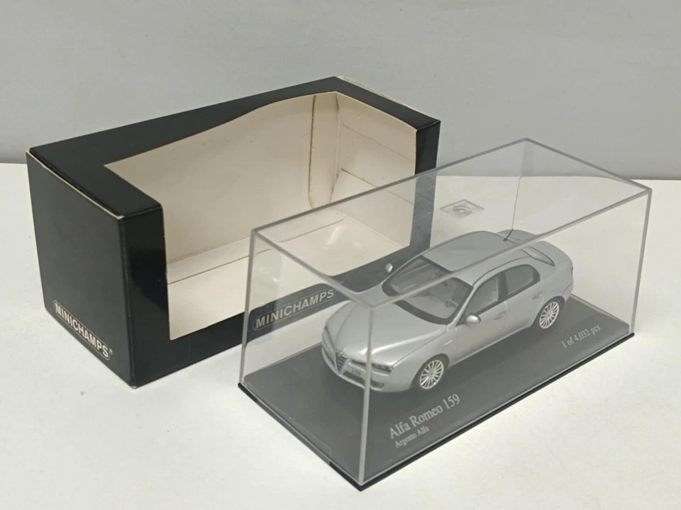 Alfa Romeo 159 3.2 JTS V6 24v Q4 Silver Argento Alfa 2005 Minichamps 1:43 Usato - Immagine 2 di 4