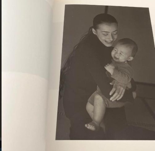 at Home Yoshihiko Ueda Photo Collection - Picture 3 of 5