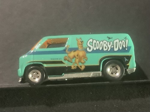 Scooby Doo! - Hot Wheels - Hanna-Barbera - Custom '77 Dodge Van - grün - 2009