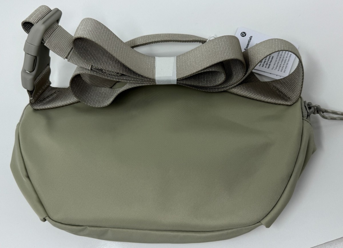 NWOT Lululemon All Day Essentials Belt Bag Fanny Pack Raw Linen 2.5L NWOT Lululemon All Day Essentials Belt Bag Fanny Pack Raw Linen 2.5L
