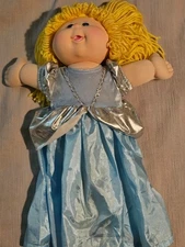 2015 Cabbage Patch Kids Female Doll 15" with yellow hair