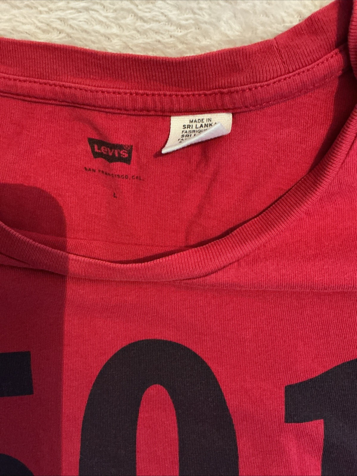 Mens Levi’s 501 T Shirt Red Size Large Classic Casual image 4