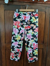Vintage Speigel Floral Capris, Clam Diggers, Black w/ Hibicus Flowers Size 4