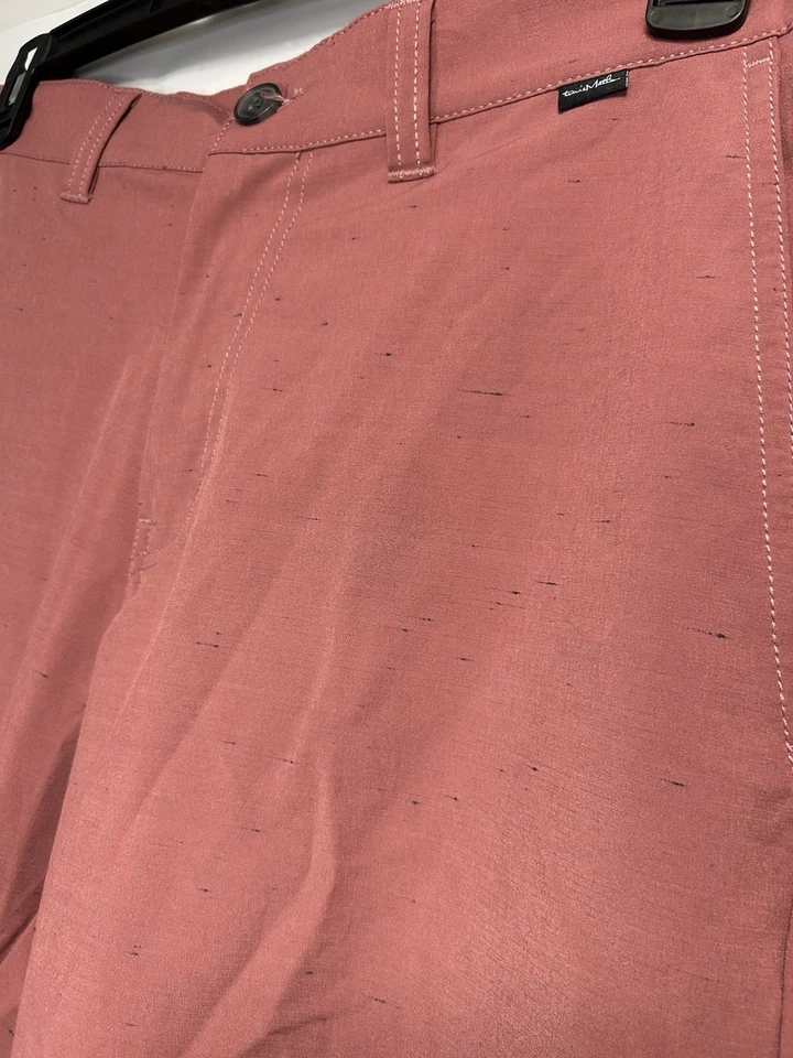 Pantalones Cortos de Golf Travis Mathew Para Hombres 34 10” Entrepierna Elastizados Rendimiento Rosa Preppy Foto 3 de 4