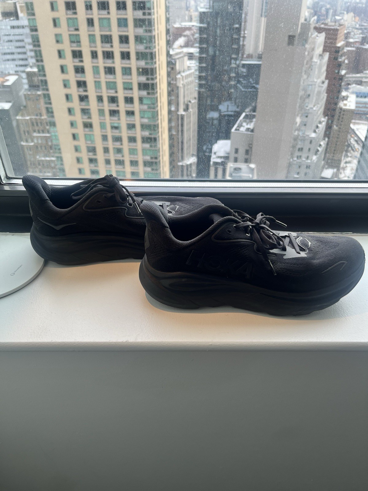 RRP $155 Hoka Clifton 10 All Black Men’s Running Shoes Size 10.5 Used thumbnail 3