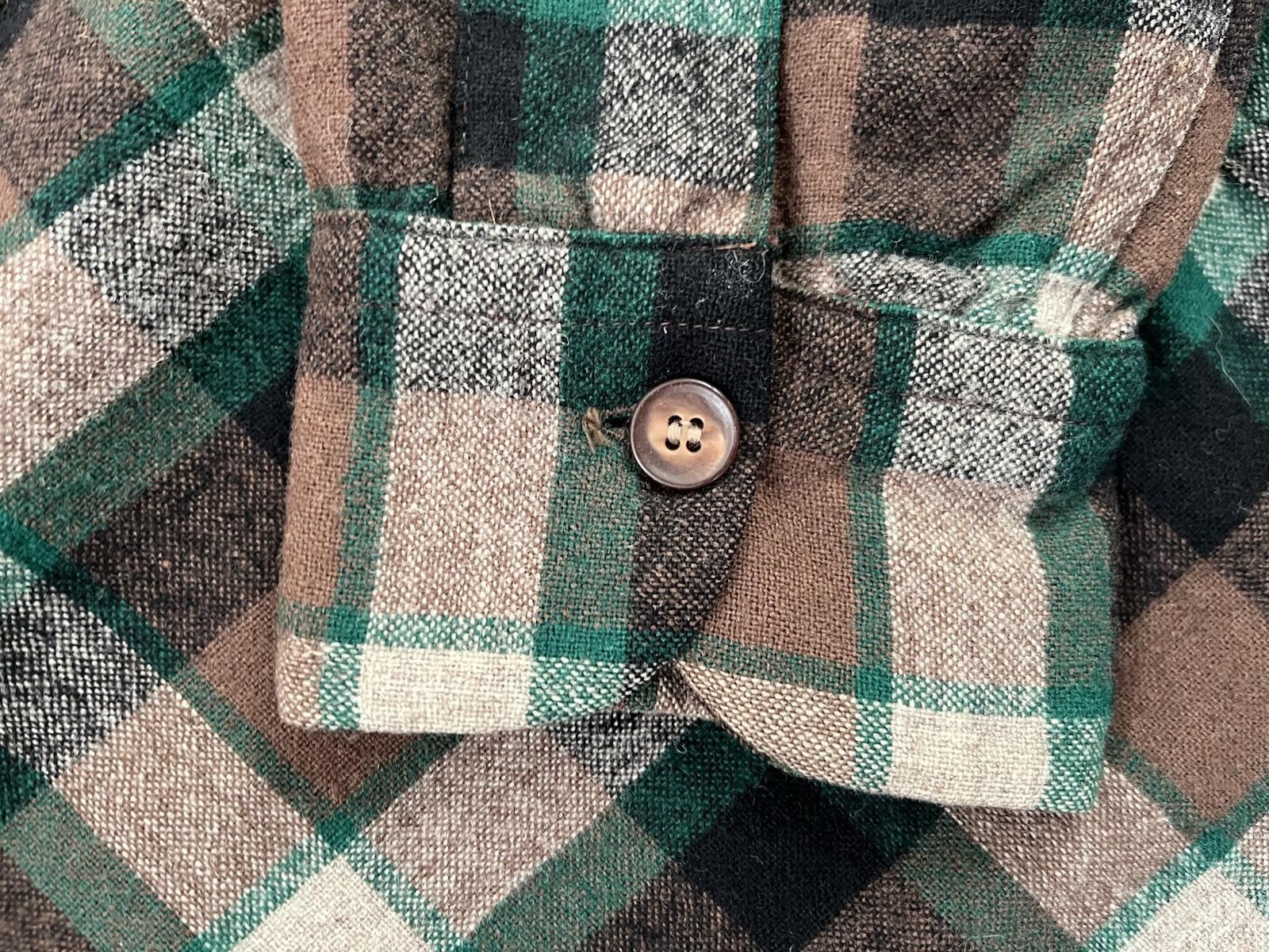 CLASSIC Pendleton Wool Board Shirt Loop Collar Fl… - image 5