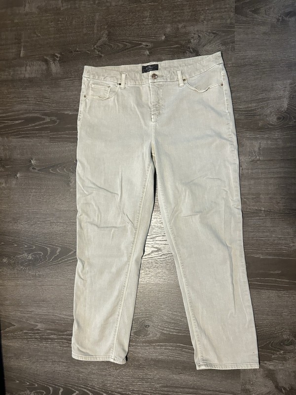 Women’s Size 1.5 Slimming By Chico’s Ankle Pants Jeans Green Sz 12