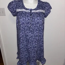 Earth Angels Women’s Nightgown Size Medium Ribbon Flowy Soft Ruffle Bottom