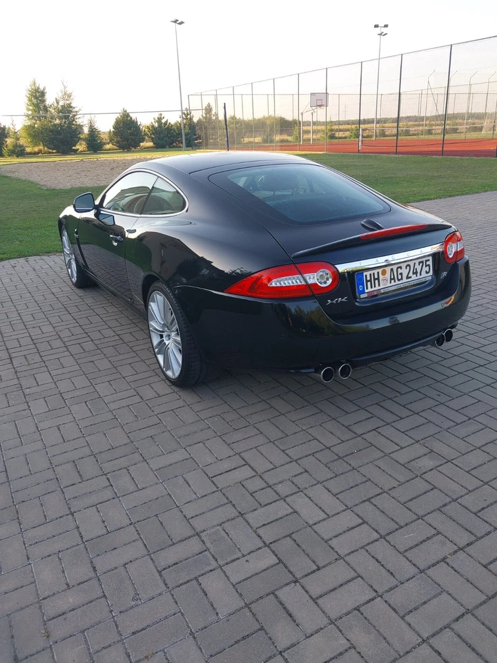 Jaguar XKR 5.0 V8 Supercharged / 510PS / Alu 20 '' / Keyless - Bild 4 von 4