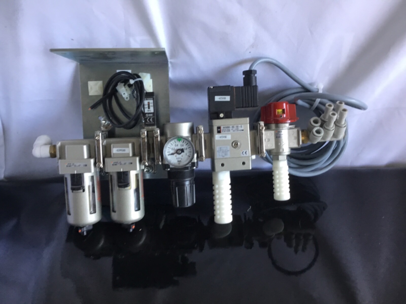 SMC AF30-03 AFM30-03 AR30-03G AV3000-03-5D-Q VHS30-03 Regulator used