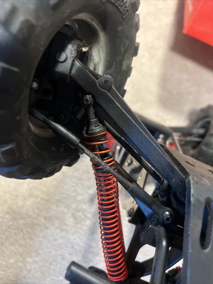 Hpi Savage Monster Truck Roller Parts Chassis - Image 3 of 4