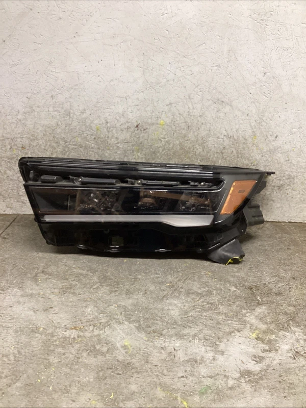 2023-2025 HONDA PILOT LH DRIVER SIDE HEADLIGHT OEM 33150T90A01