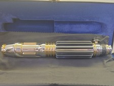 Preços baixos em Sabre de Luz Star Wars Master Replicas e réplicas