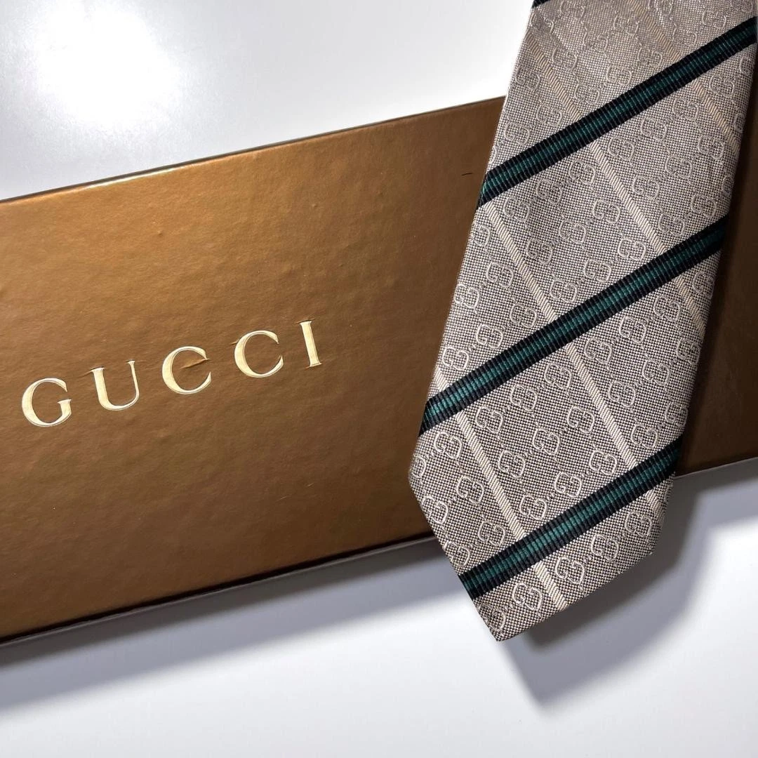 GUCCI Cravate, cravate, 150 cm, 6,5 cm, 100 % soie, beige, rayures vertes, excellent état 