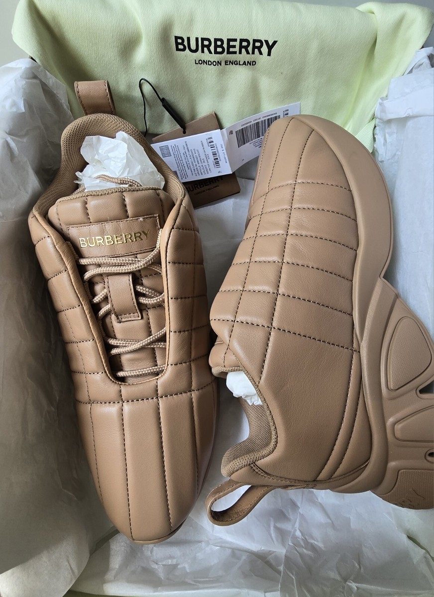 BURBERRY★AXBURTON Biscuit QUILTED LEATHER LOGO SNEAKERS BURBERRY Beige Dark Biscuit Quilted Leather Axburton