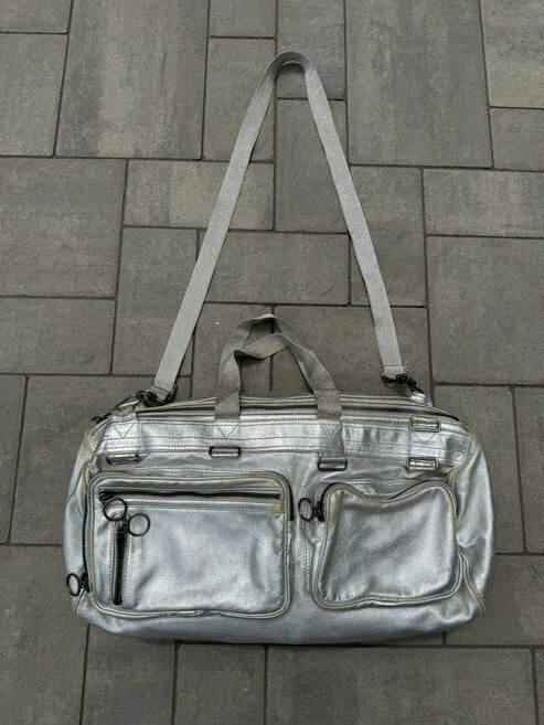 Sac de voyage SS07 Dior Homme « We Look Good Together » argent pailleté Deville