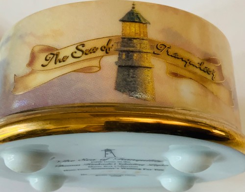 Thomas Kinkade Schmuckkästchen Das Meer der Ruhe oval Leuchtturm LESEN - Bild 2 von 8