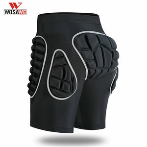 pantaloncini imbottiti per pattinaggio