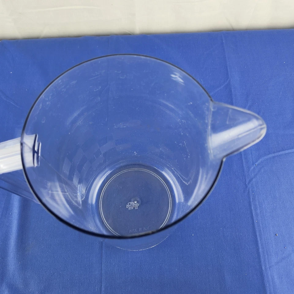Pampered Chef 2-Quart QUICK-STIR PITCHER - Checkerboard Pattern with White Lid - Image 3 of 4