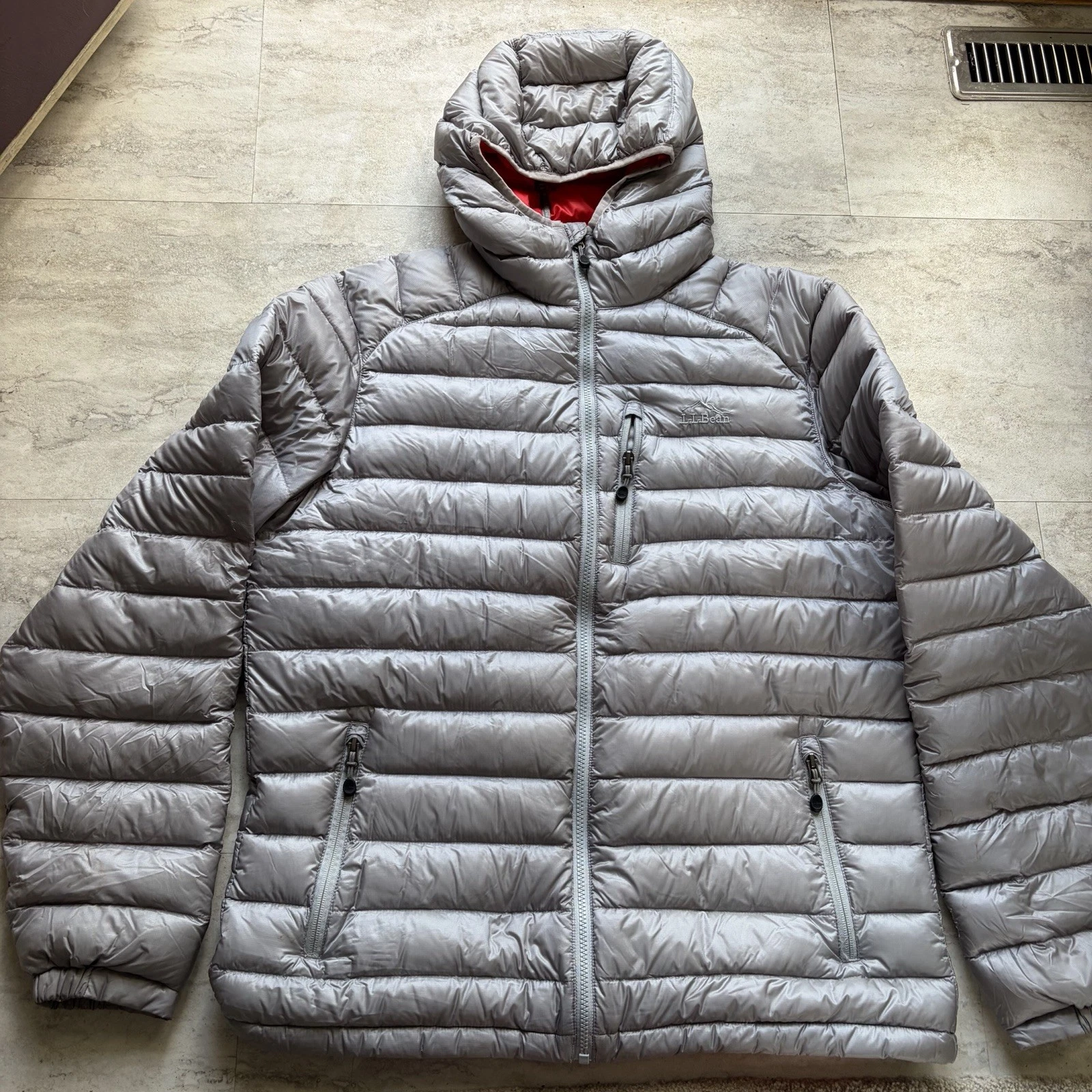 L.L. Bean Silver Puffer Goose Down Hooded 850 Quilted Downtek Pertex Zip LT
Opens in a new window or
