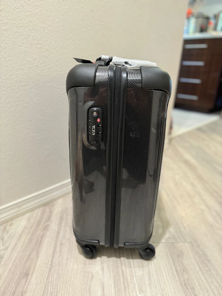 Tumi Vapor 22” International Carry-On Hardcase Spinner Luggage Black NWT $675 - Image 4 of 4