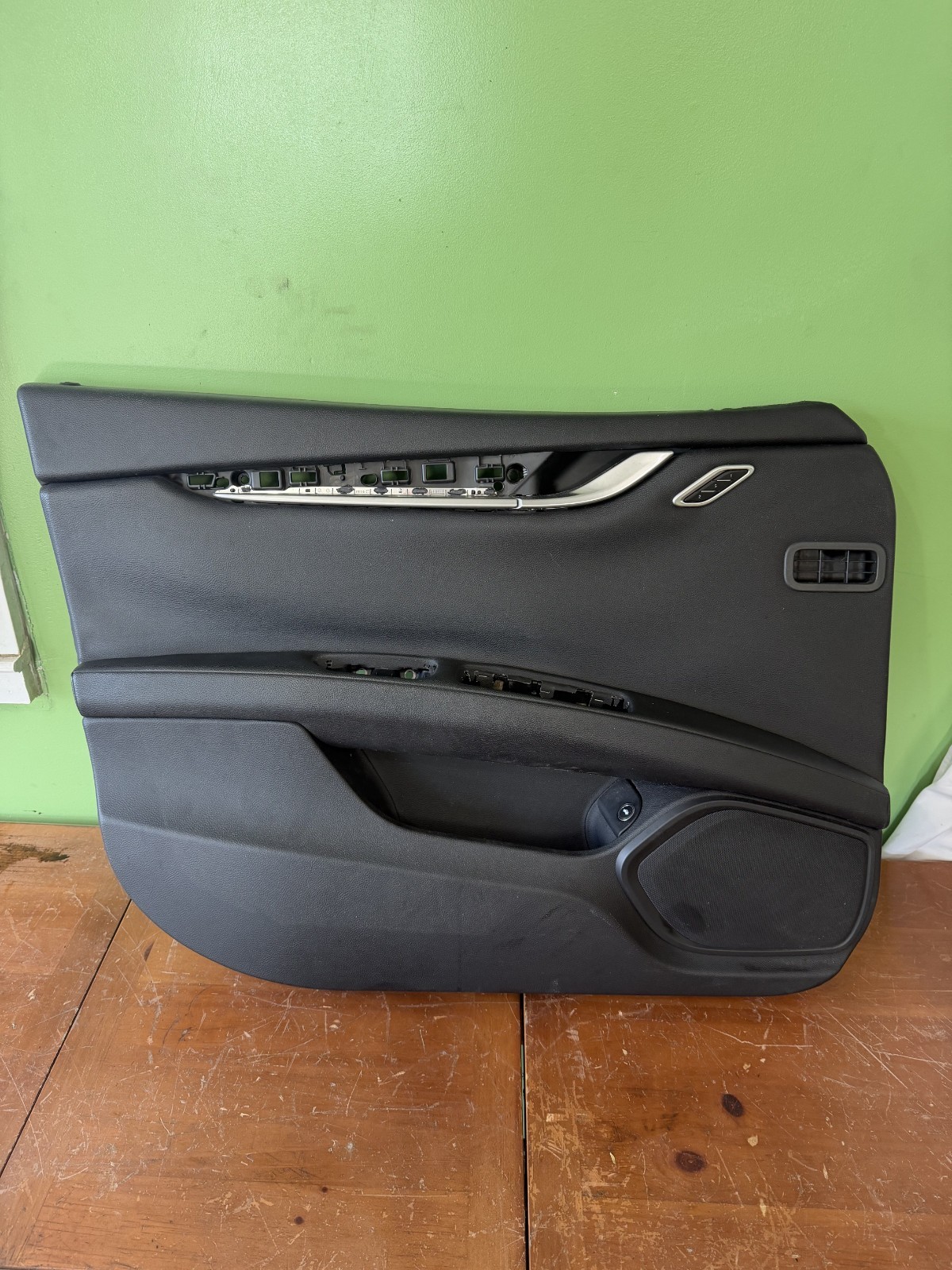 2014-2019 Maserati Ghibli Front Left Door Trim Panel Pad Black OEM